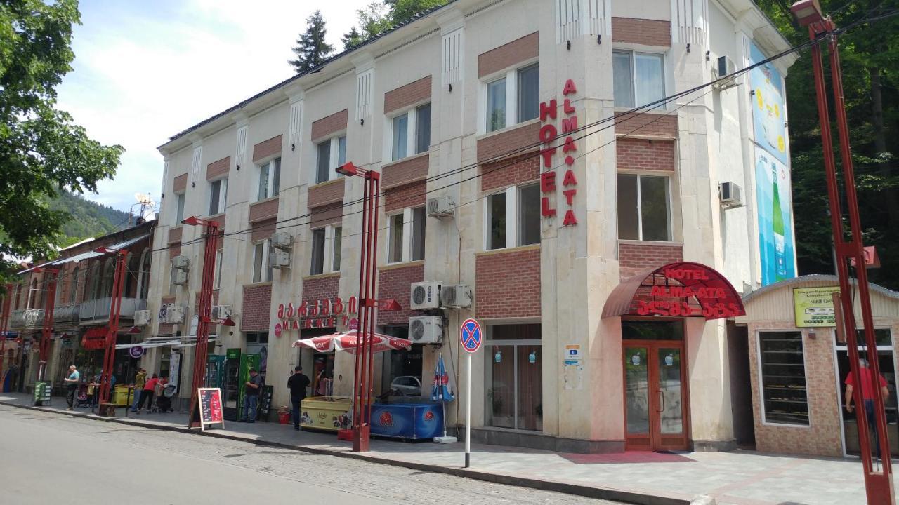 Alma-Ata Hotel Borjomi ภายนอก รูปภาพ